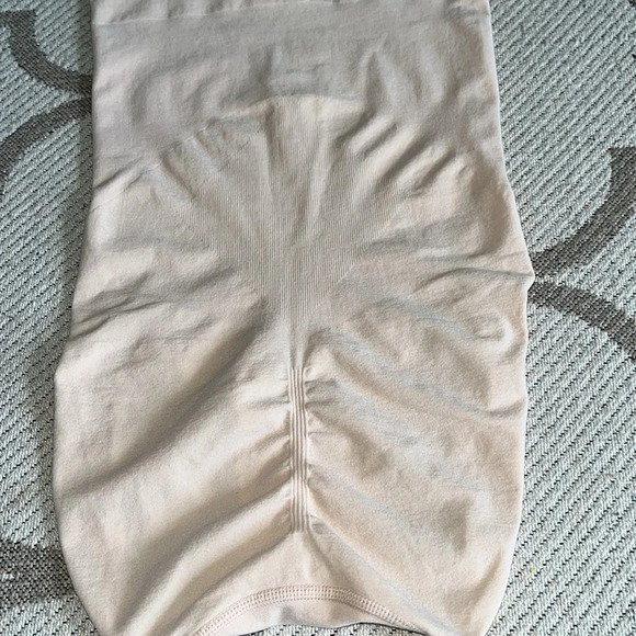 SPANX Power Series Medium Control Higher Power Panty - Picture 11 of 11